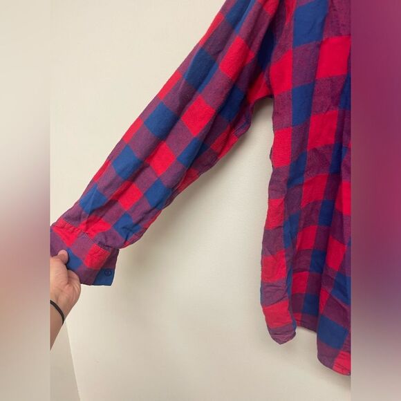 Bleached Red and Blue Plaid Philadelphia 76ers Logo and Patch Flannel - Picture 5 of 8